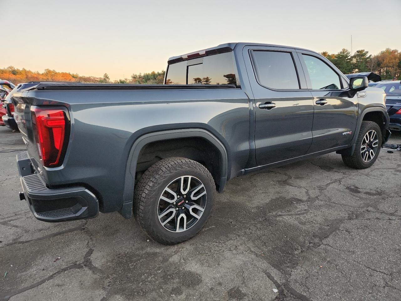 2021 GMC Sierra K1500 At4 - Фото 3