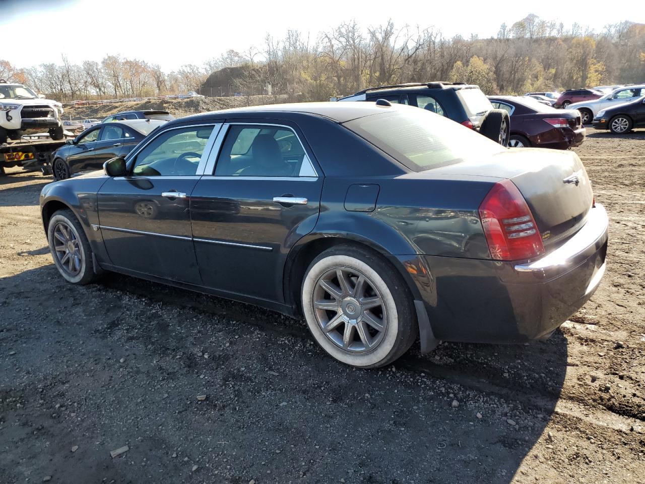 2006 Chrysler 300C - Image 2