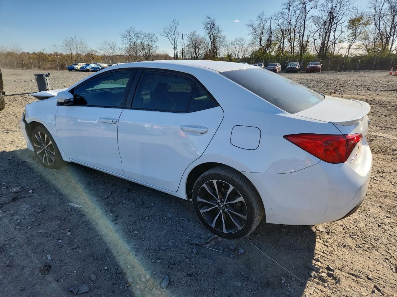 2017 Toyota Corolla L - Фото 2
