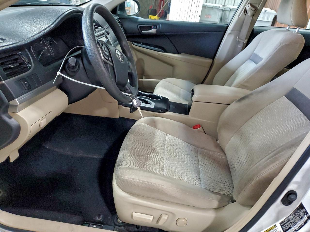 2014 Toyota Camry L - Image 7