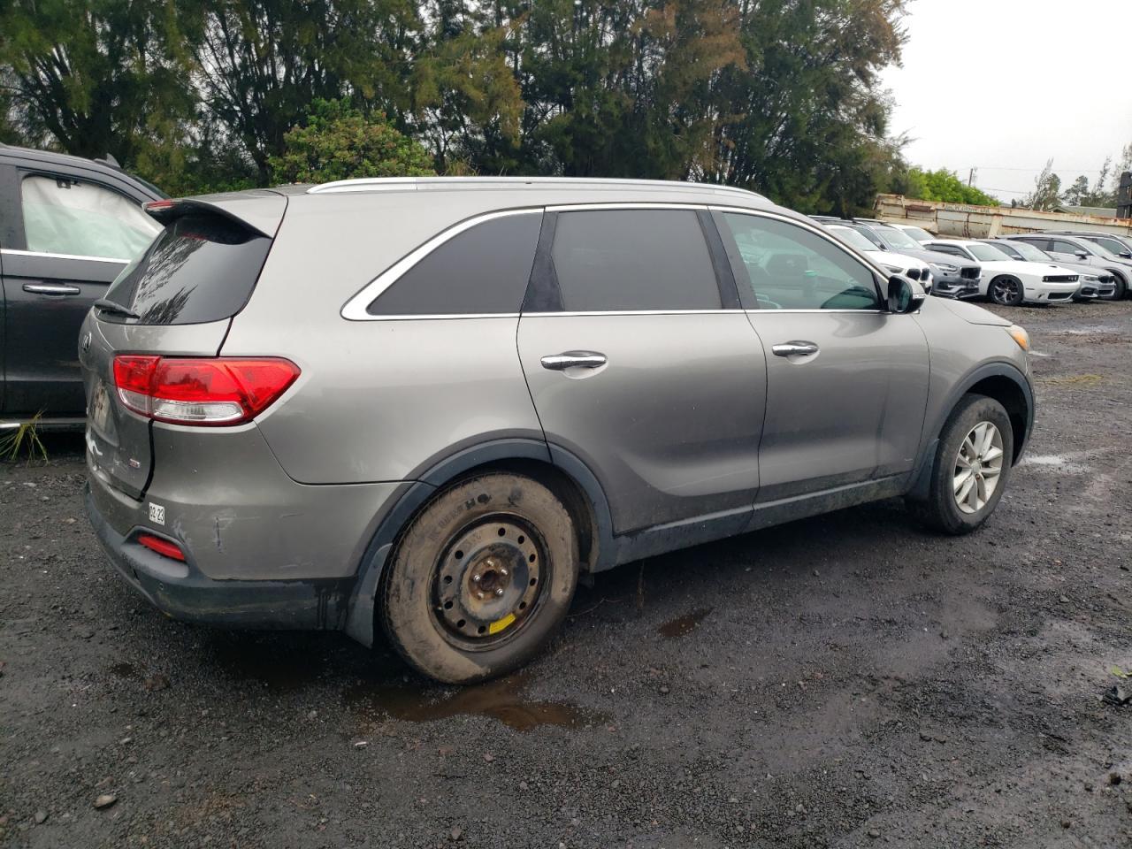 2017 Kia Sorento Lx - Image 3