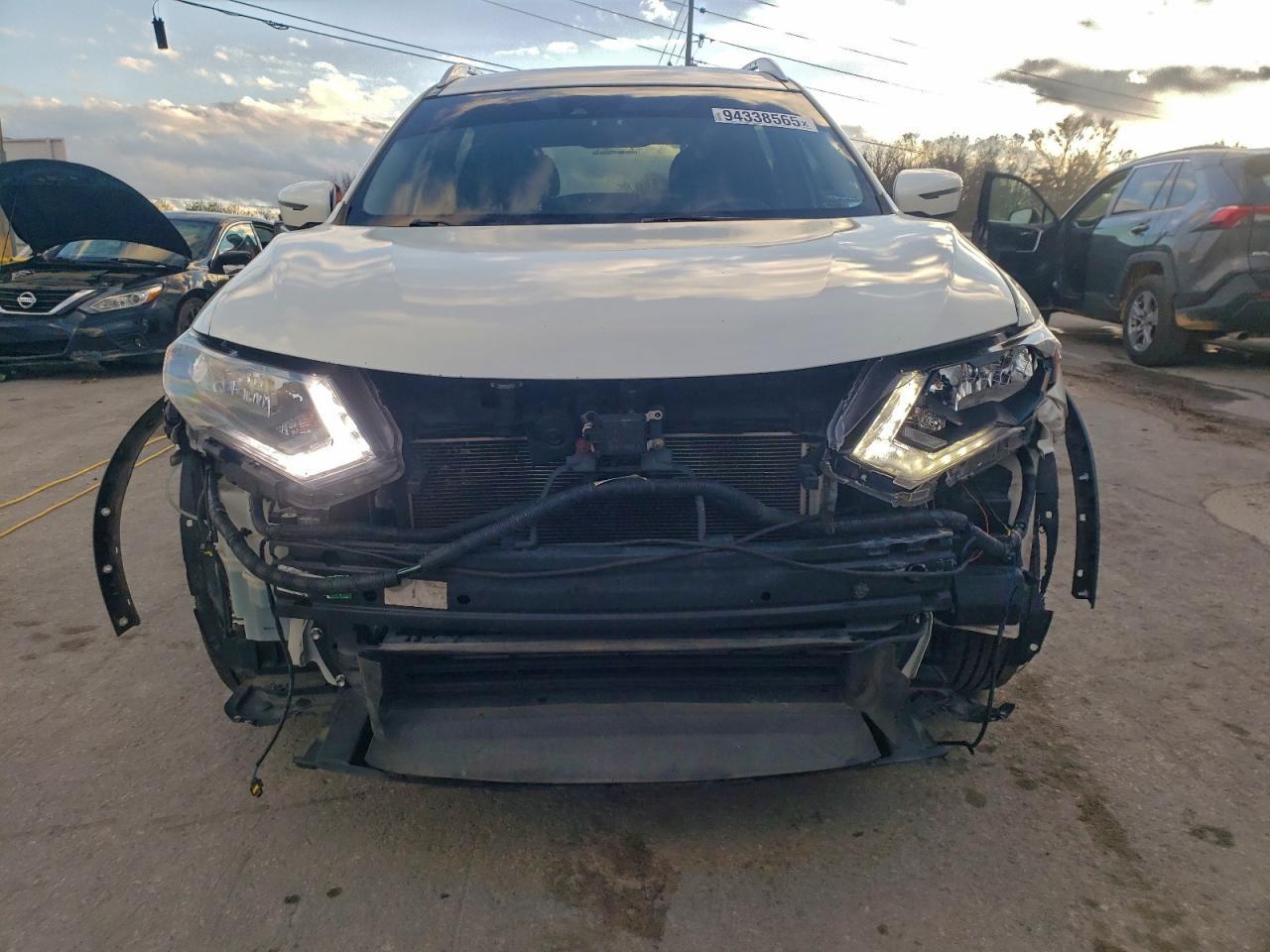 2019 Nissan Rogue S - Фото 5