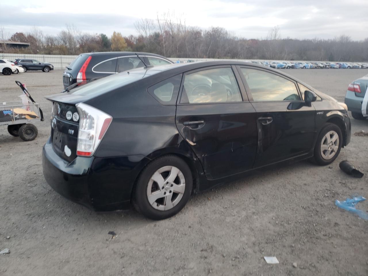 2011 Toyota Prius Two - Image 3