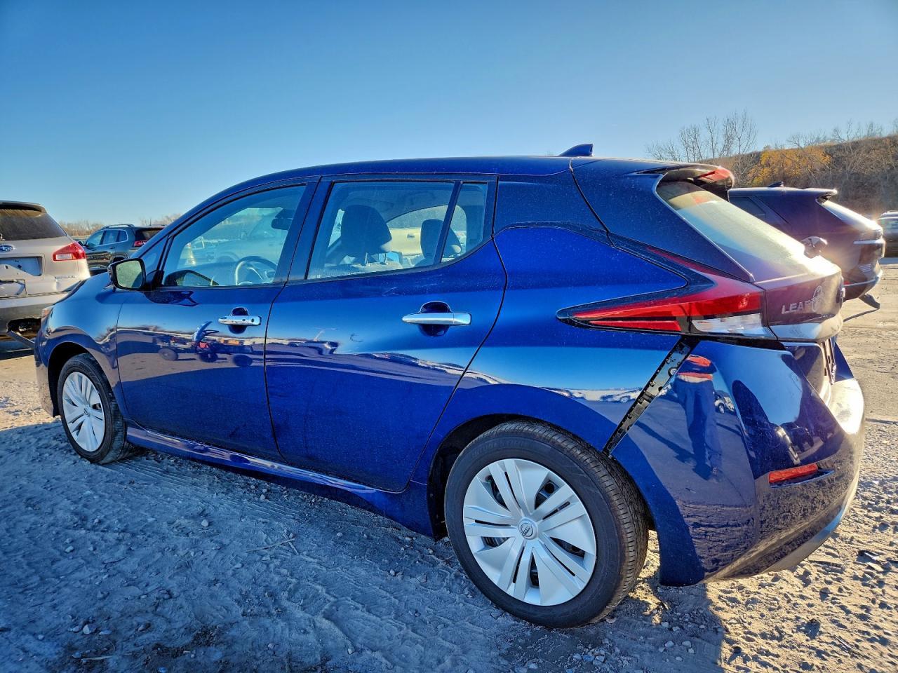 2025 Nissan Leaf S - Фото 2