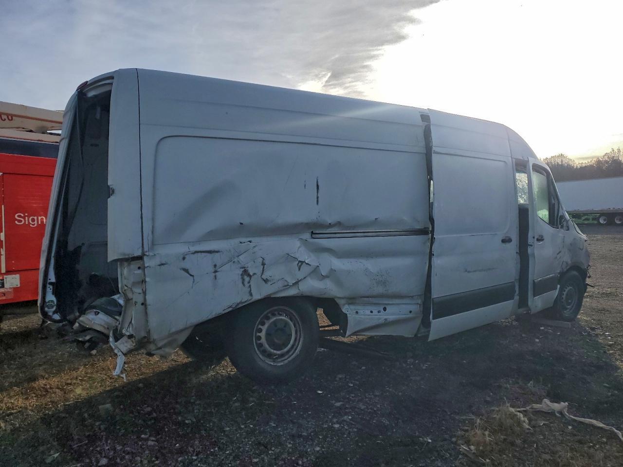 2021 Mercedes Benz Sprinter 2 Delivery Van - Фото 3