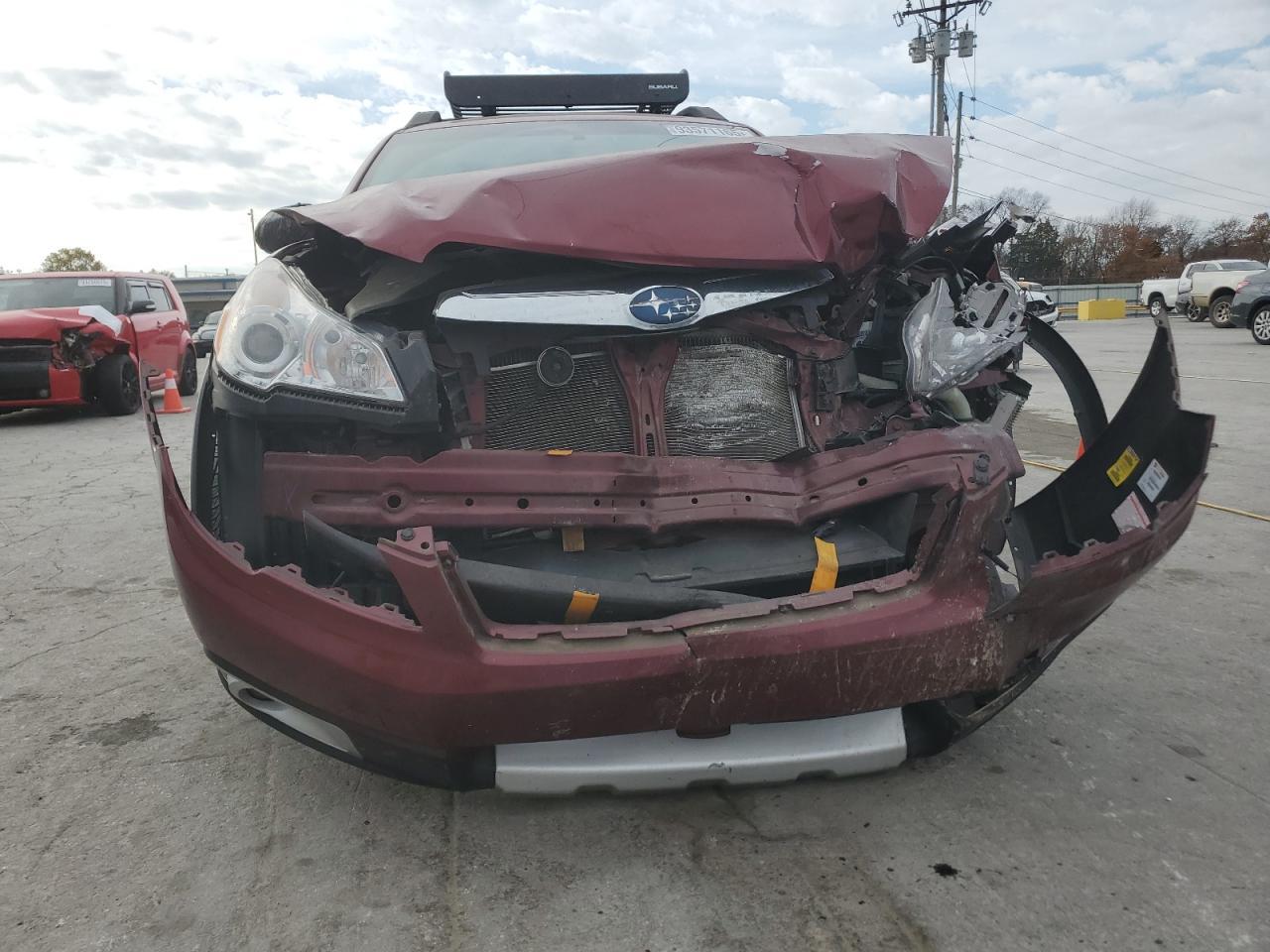 2011 Subaru Outback 3.6R Limited - Image 5