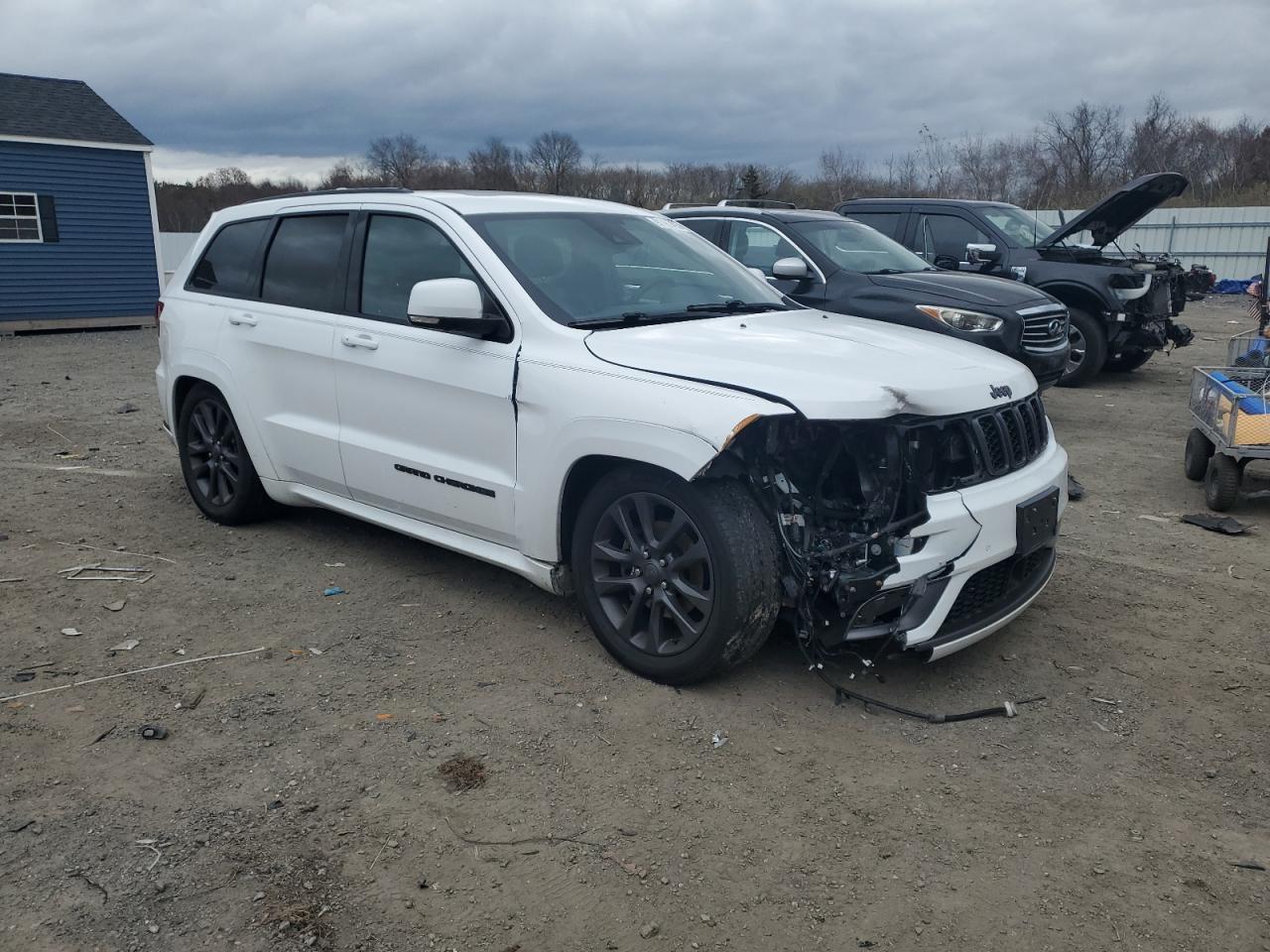 2018 Jeep Grand Cherokee Overland - Image 4