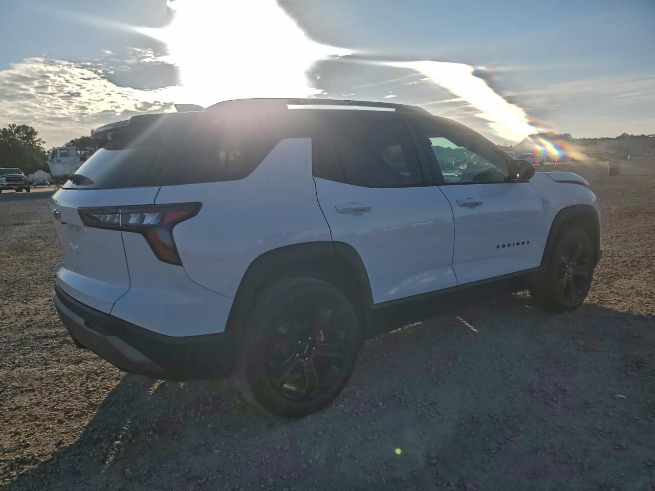 2025 Chevrolet Equinox Lt - Image 3