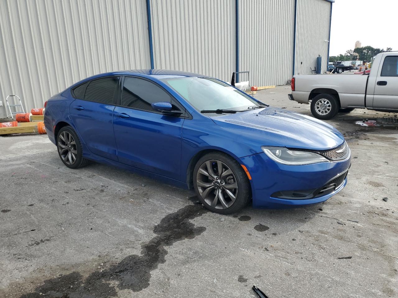 2015 Chrysler 200 S - Фото 4