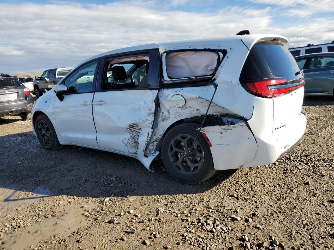 2023 Chrysler Pacifica Hybrid Touring L - Фото 2