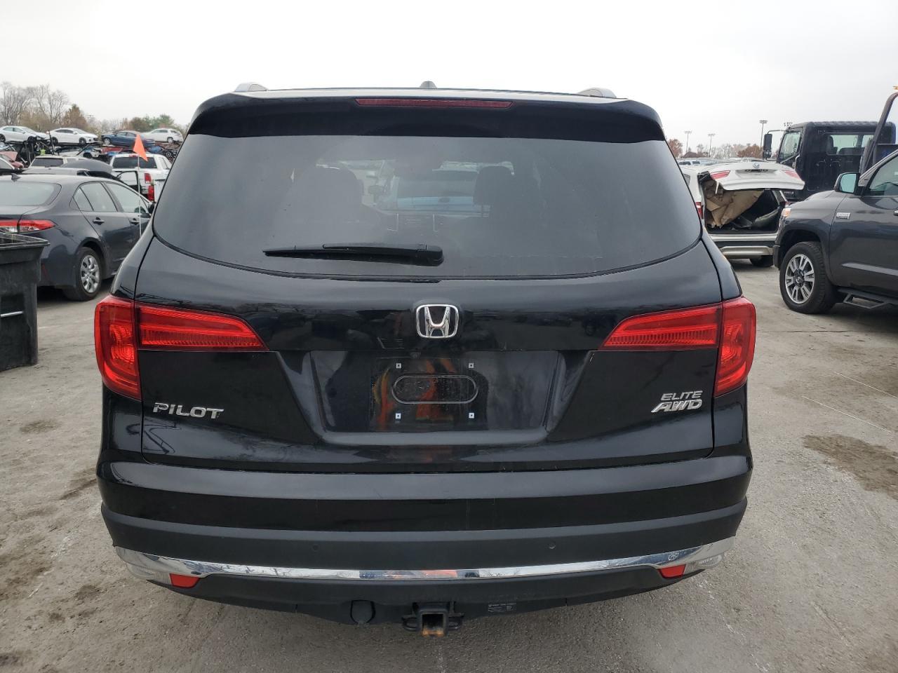 2018 Honda Pilot Elite - Фото 6