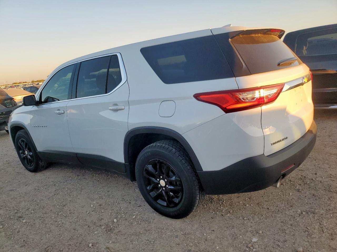 2019 Chevrolet Traverse Ls - Image 2