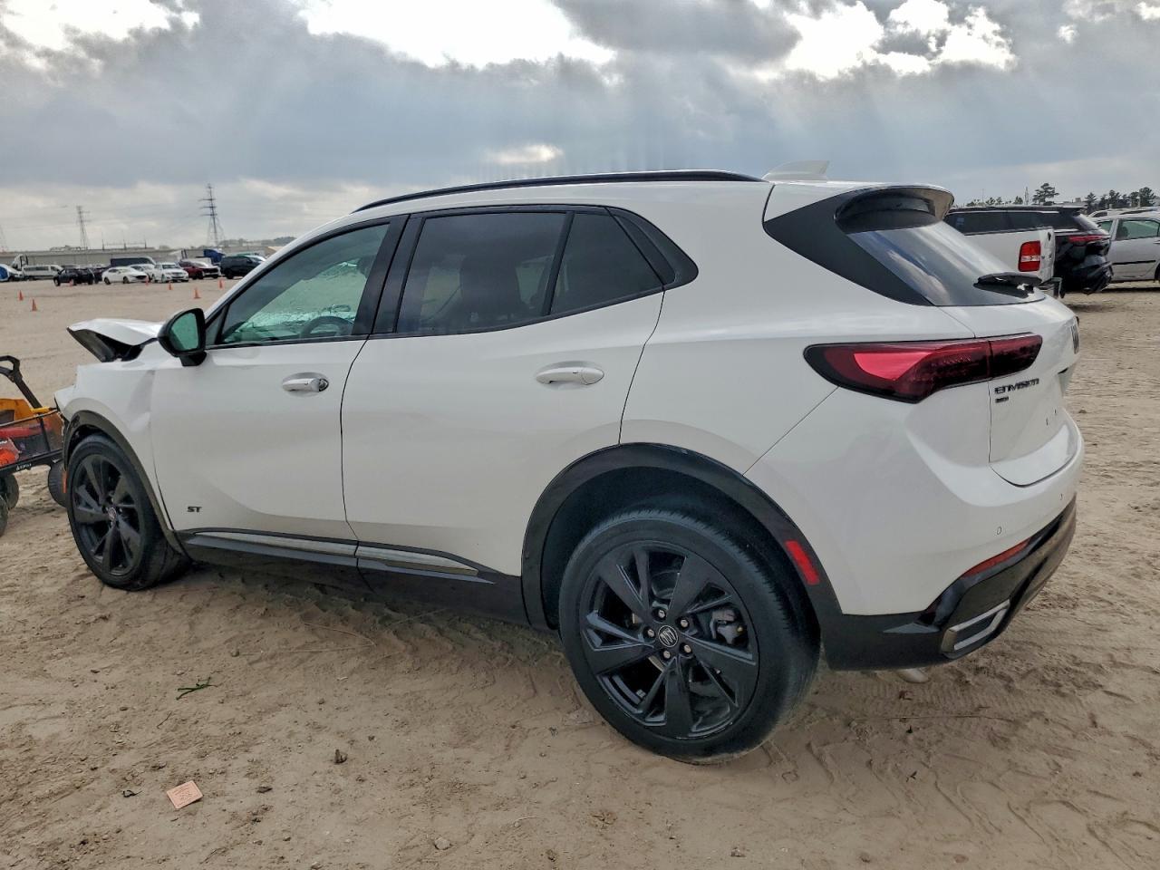 2024 Buick Envision Essence - Image 2