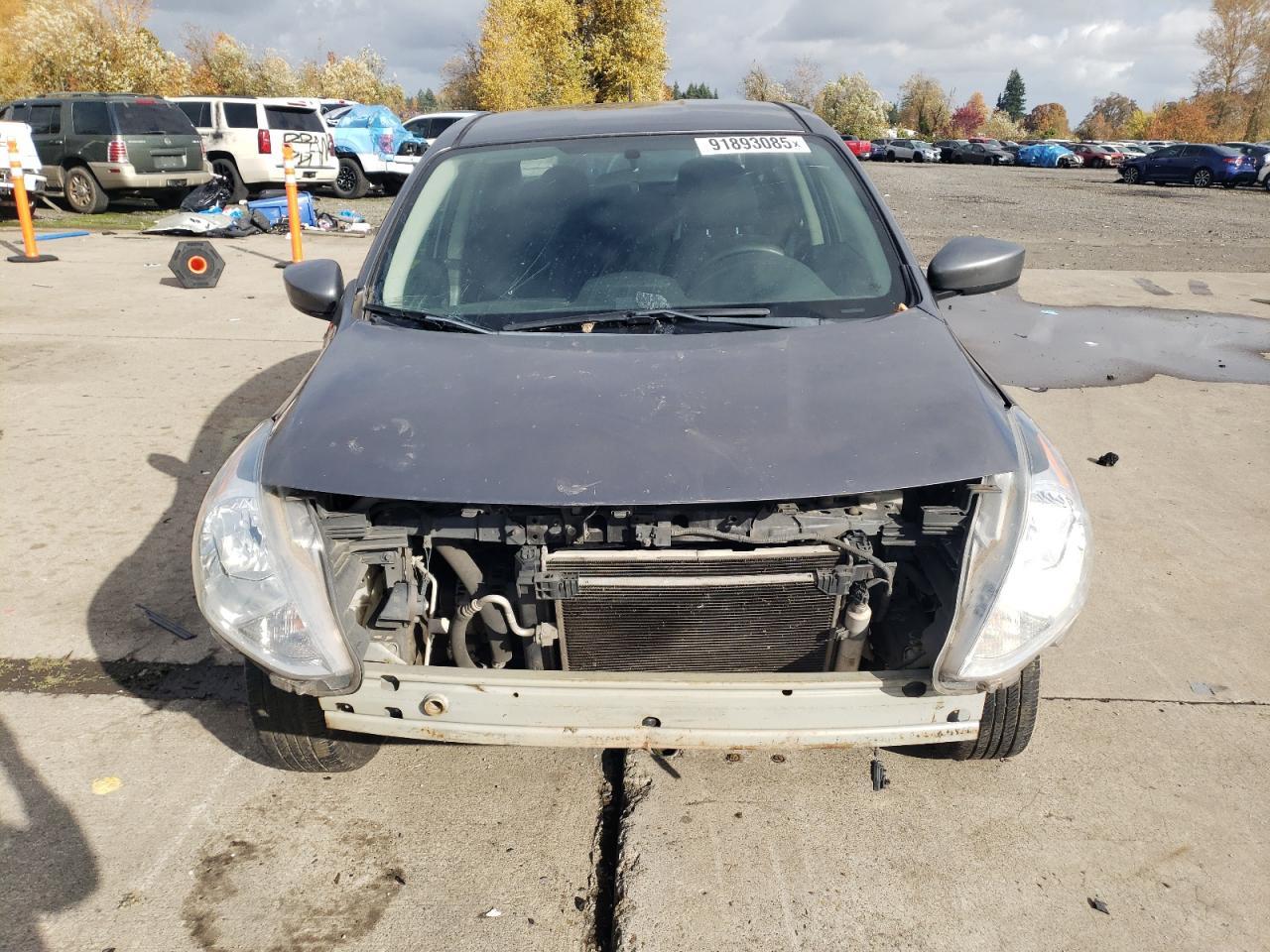 2019 Nissan Versa S - Image 5