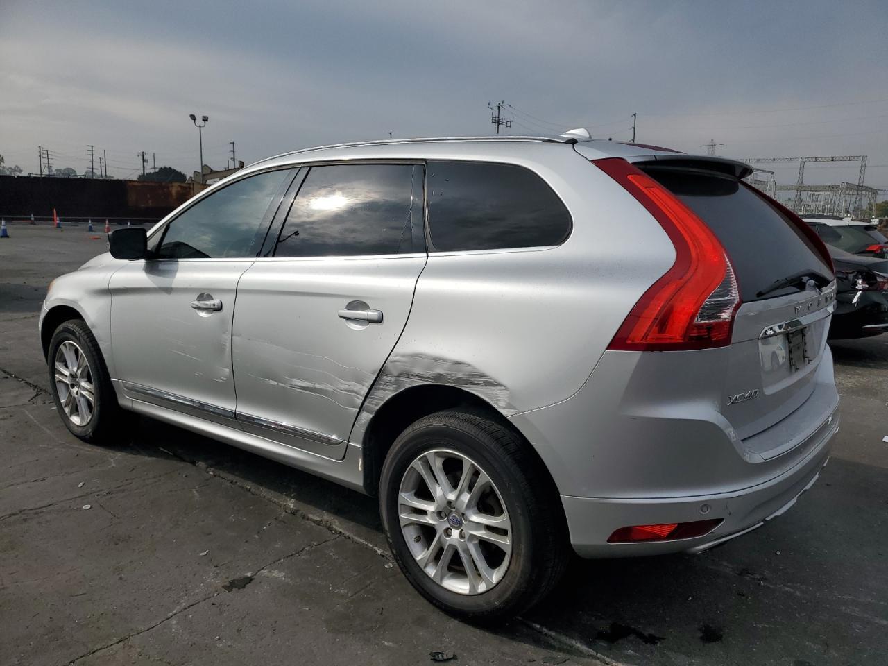 2015 Volvo Xc60 T5 Premier - Image 2