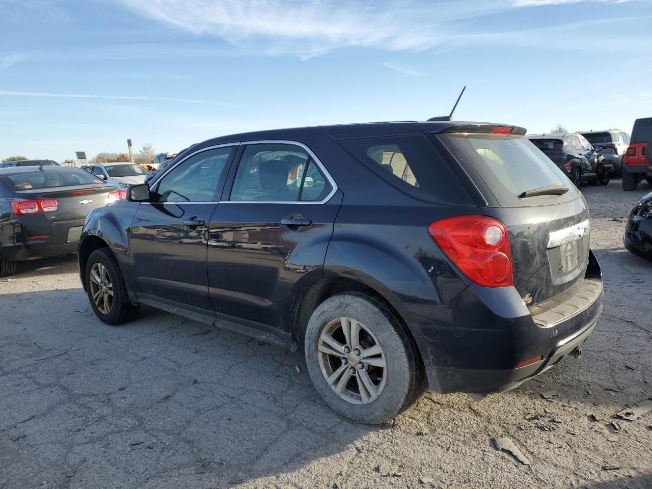 2015 Chevrolet Equinox Ls - Image 2
