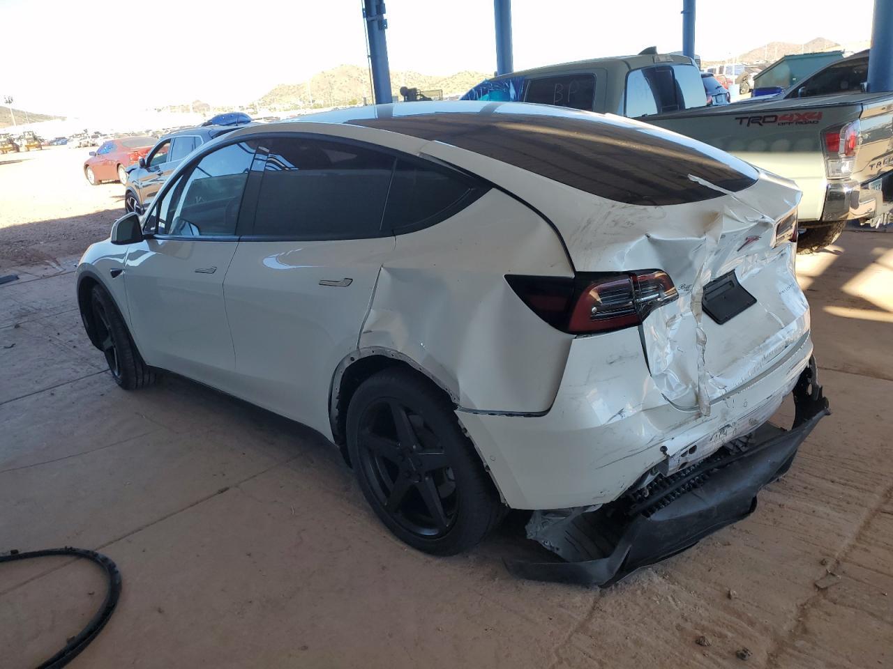 2022 Tesla Model Y - Image 2