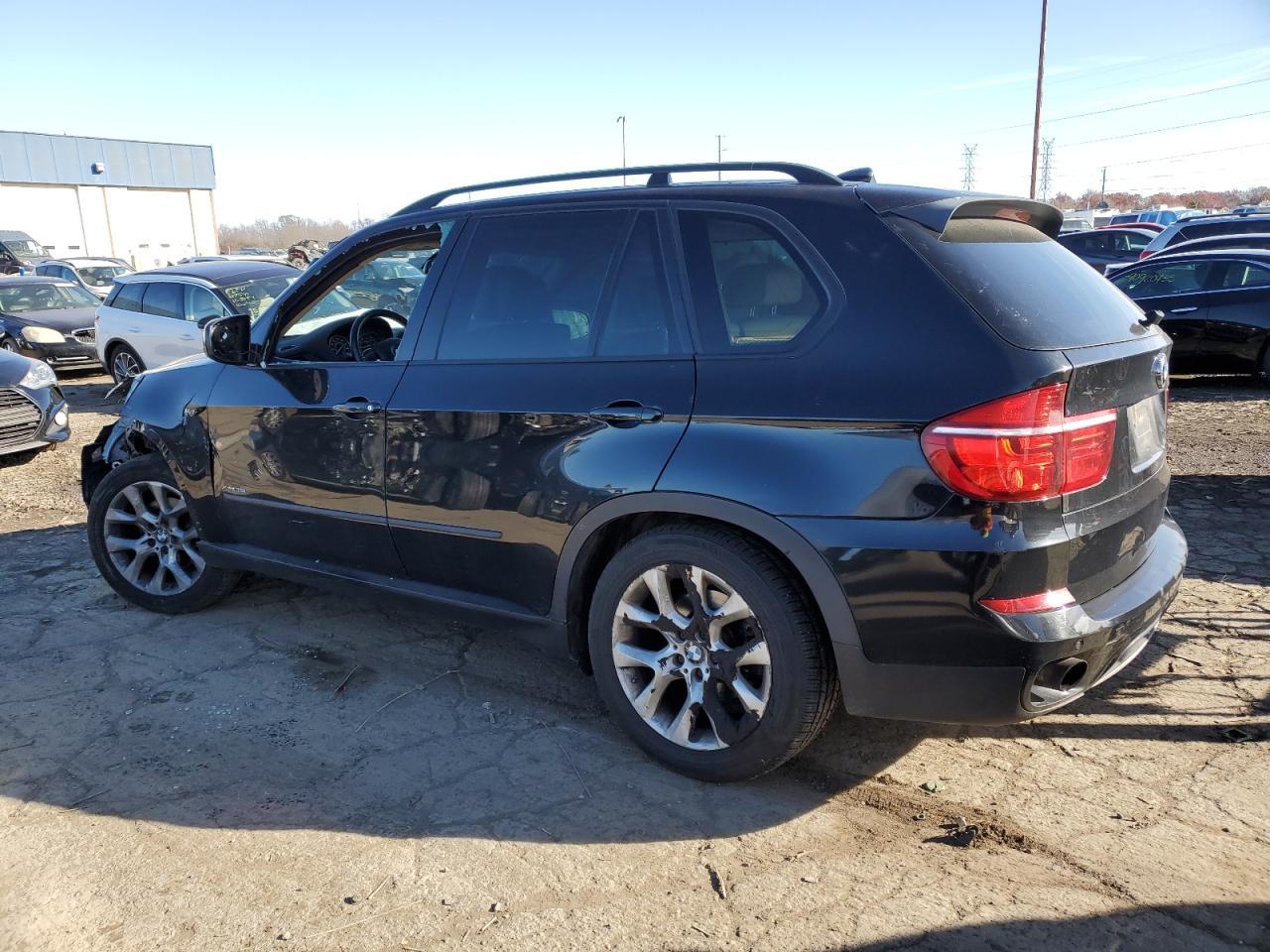 2012 BMW X5 xDrive35I - Фото 2