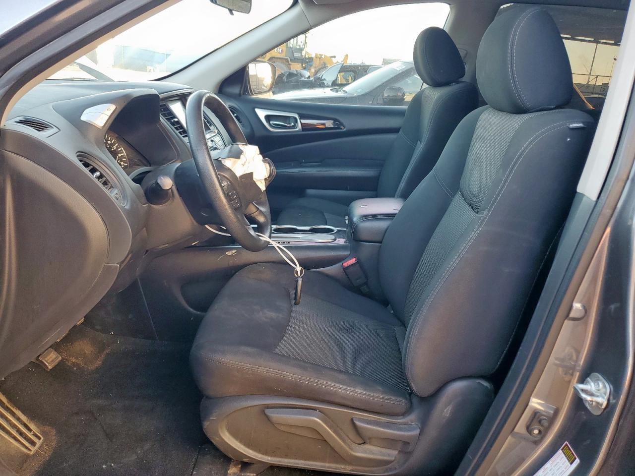 2020 Nissan Pathfinder S - Image 7