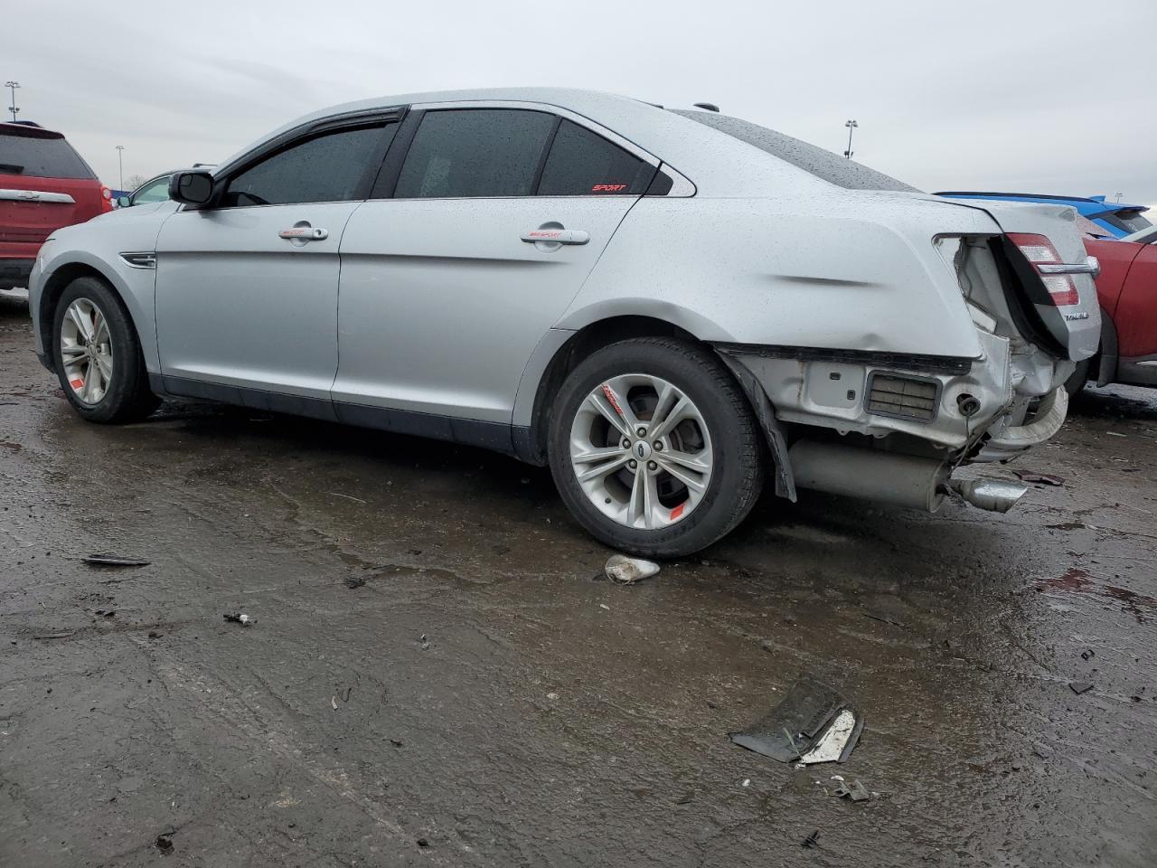 2018 Ford Taurus Se - Image 2