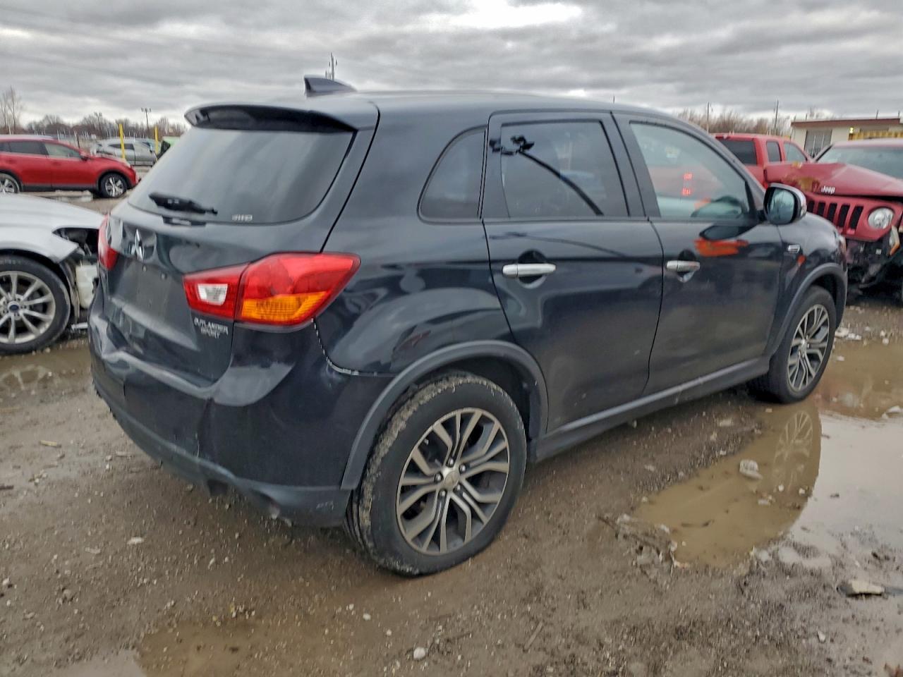 2017 Mitsubishi Outlander Sport Es - Фото 3