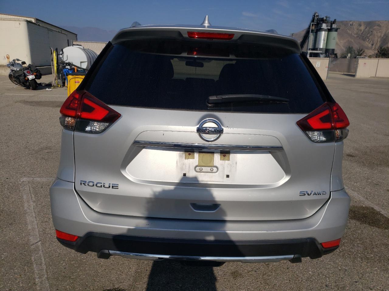 2018 Nissan Rogue S - Image 6