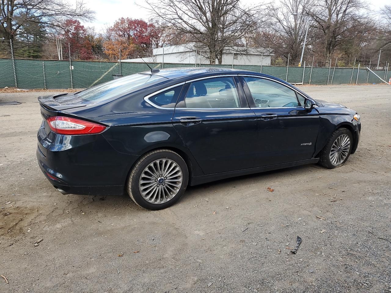 2014 Ford Fusion Titanium Hev - Фото 3