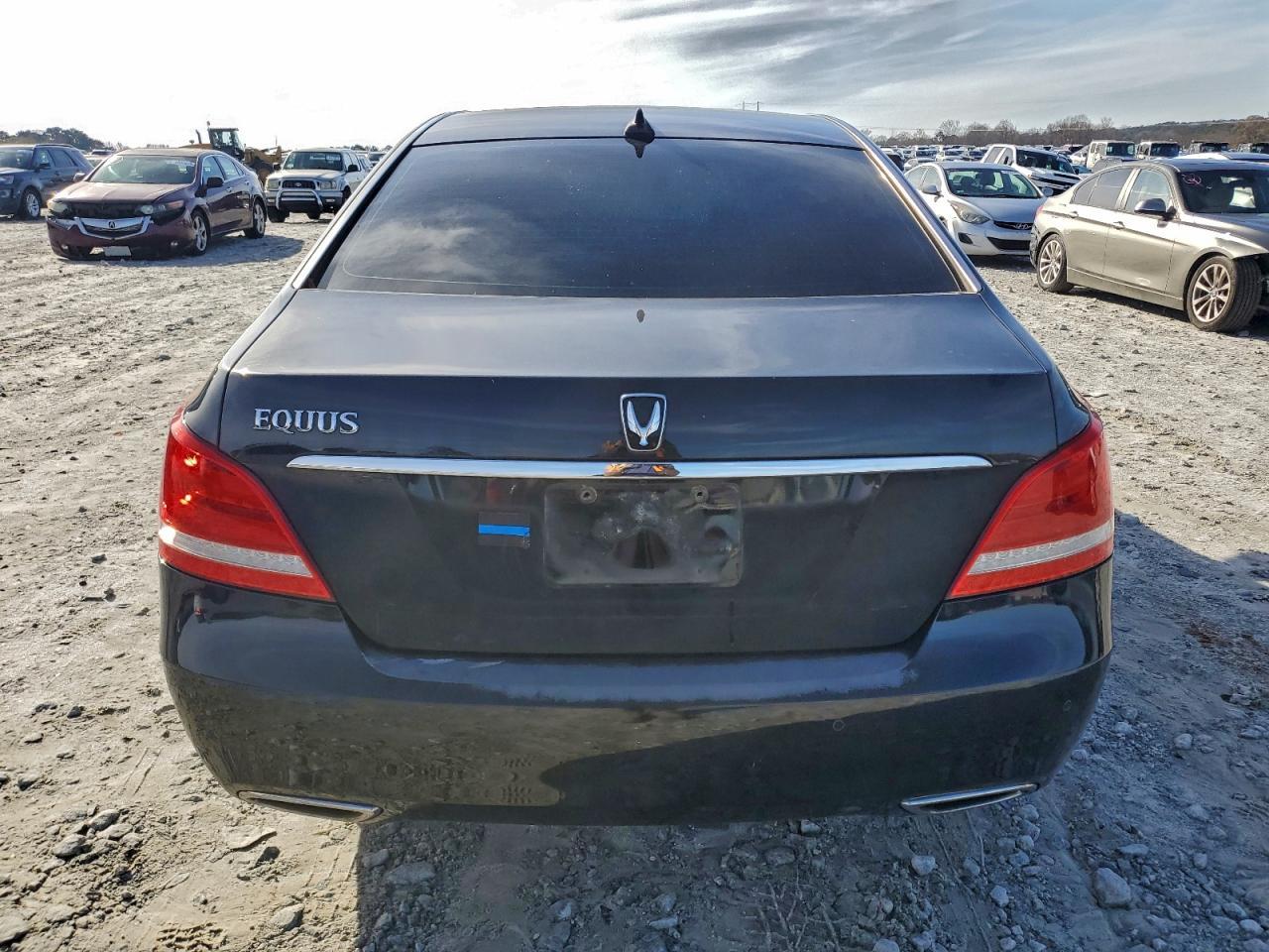 2014 Hyundai Equus Signature - Image 6