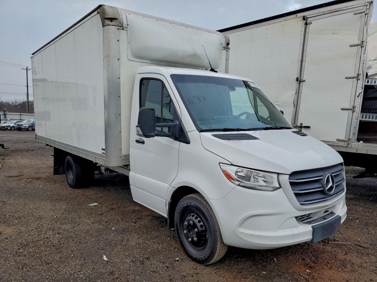 2023 Mercedes Benz Sprinter 4500 2.0L 4C Tdsl Ext Chassis Cab - Image 4