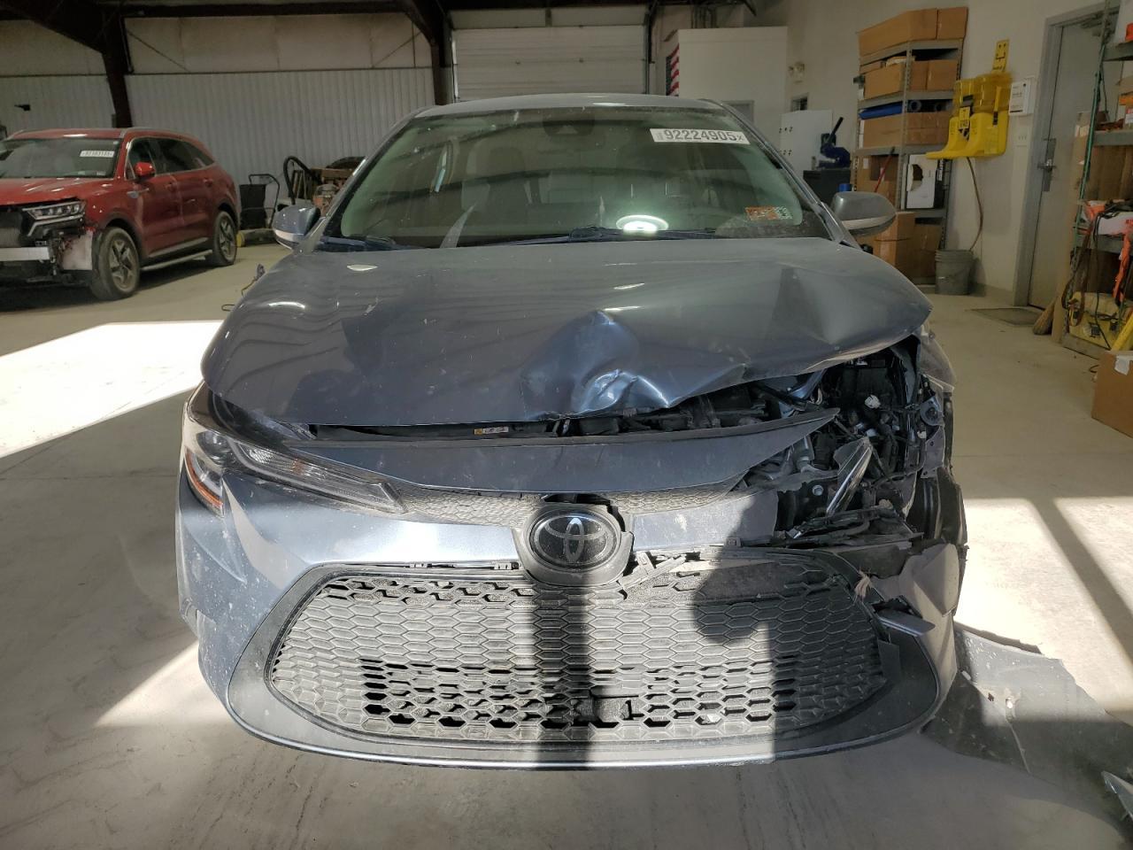 2022 Toyota Corolla Le - Image 5