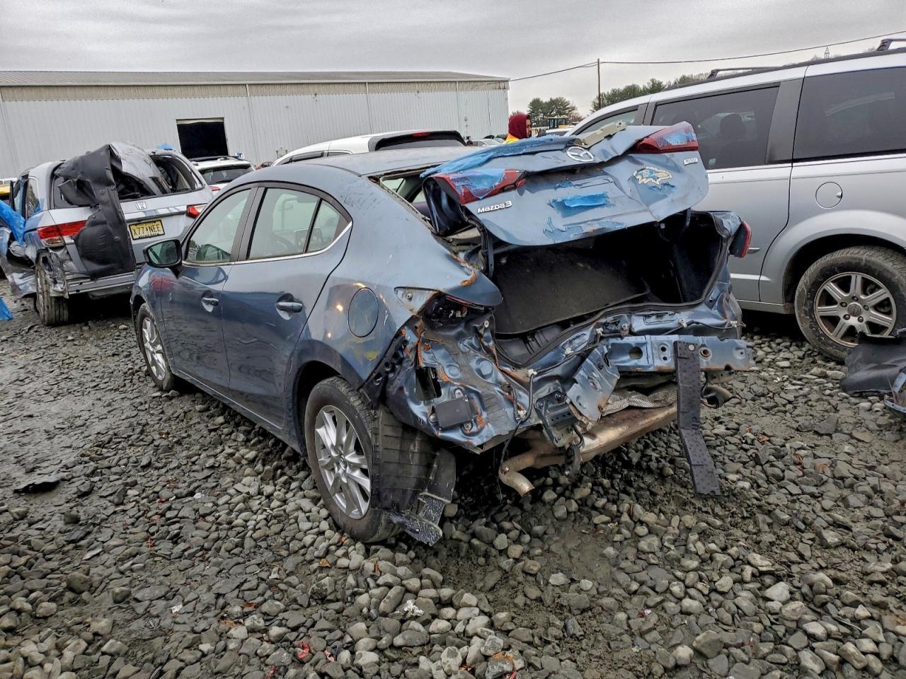 2015 Mazda 3 Touring - Фото 2