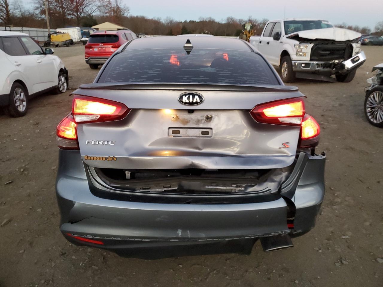 2017 Kia Forte Lx - Фото 6