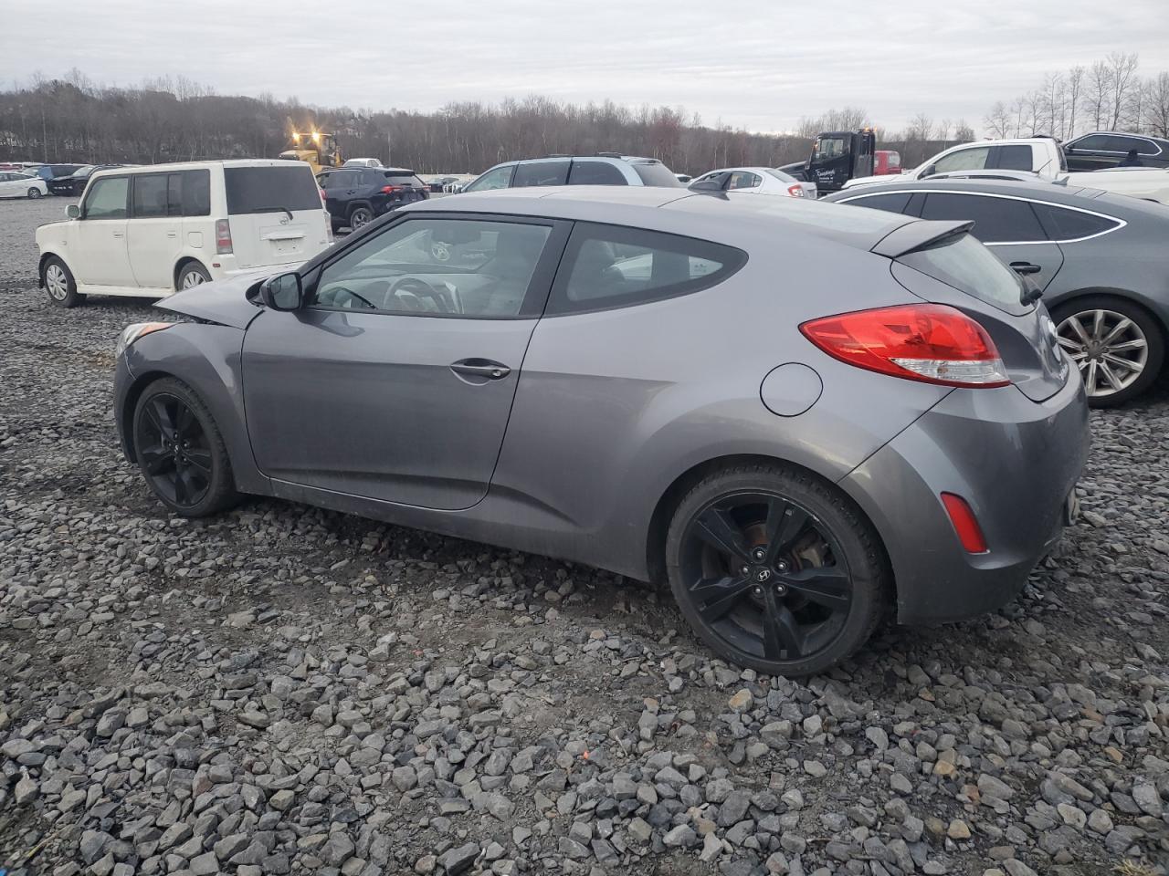 2016 Hyundai Veloster - Фото 2