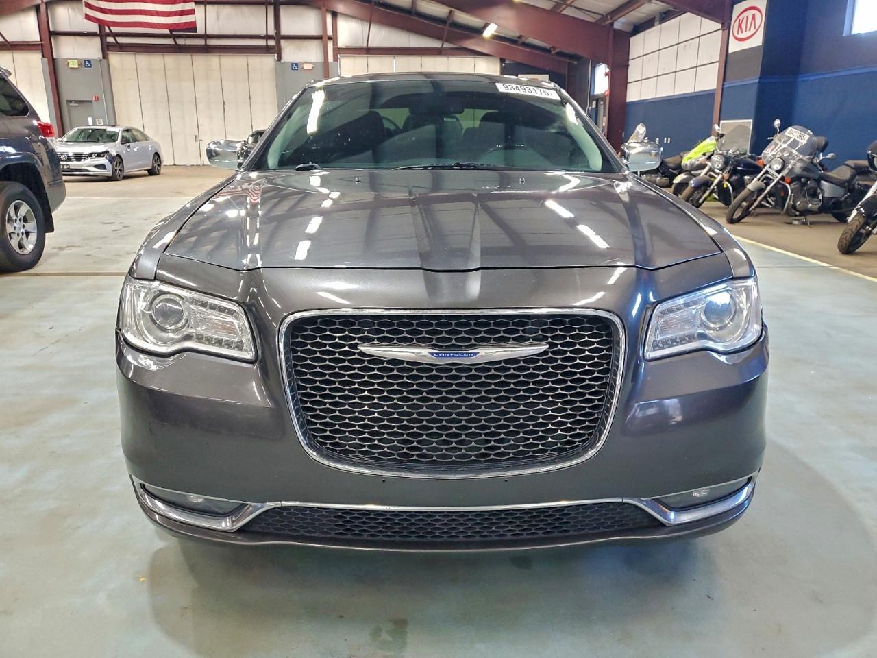 2019 Chrysler 300 Limited - Фото 5