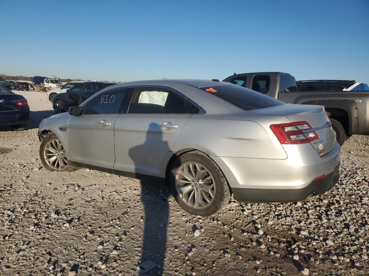 2013 Ford Taurus - Image 2