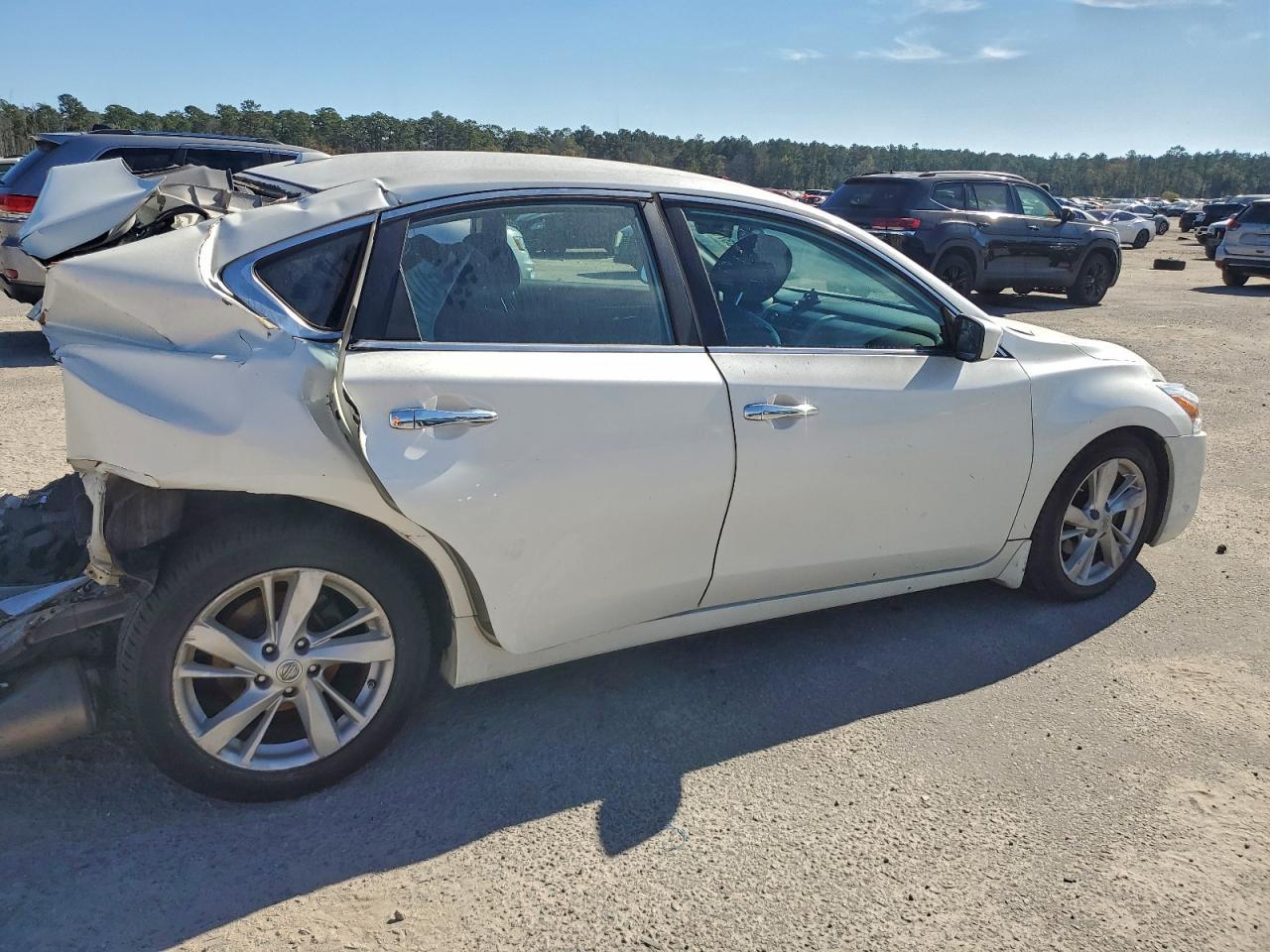 2015 Nissan Altima 2.5 - Image 3
