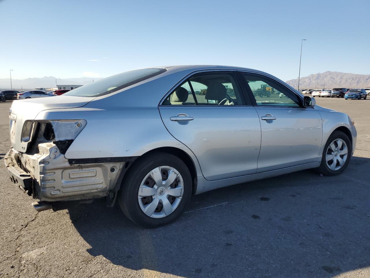2007 Toyota Camry Le - Фото 3