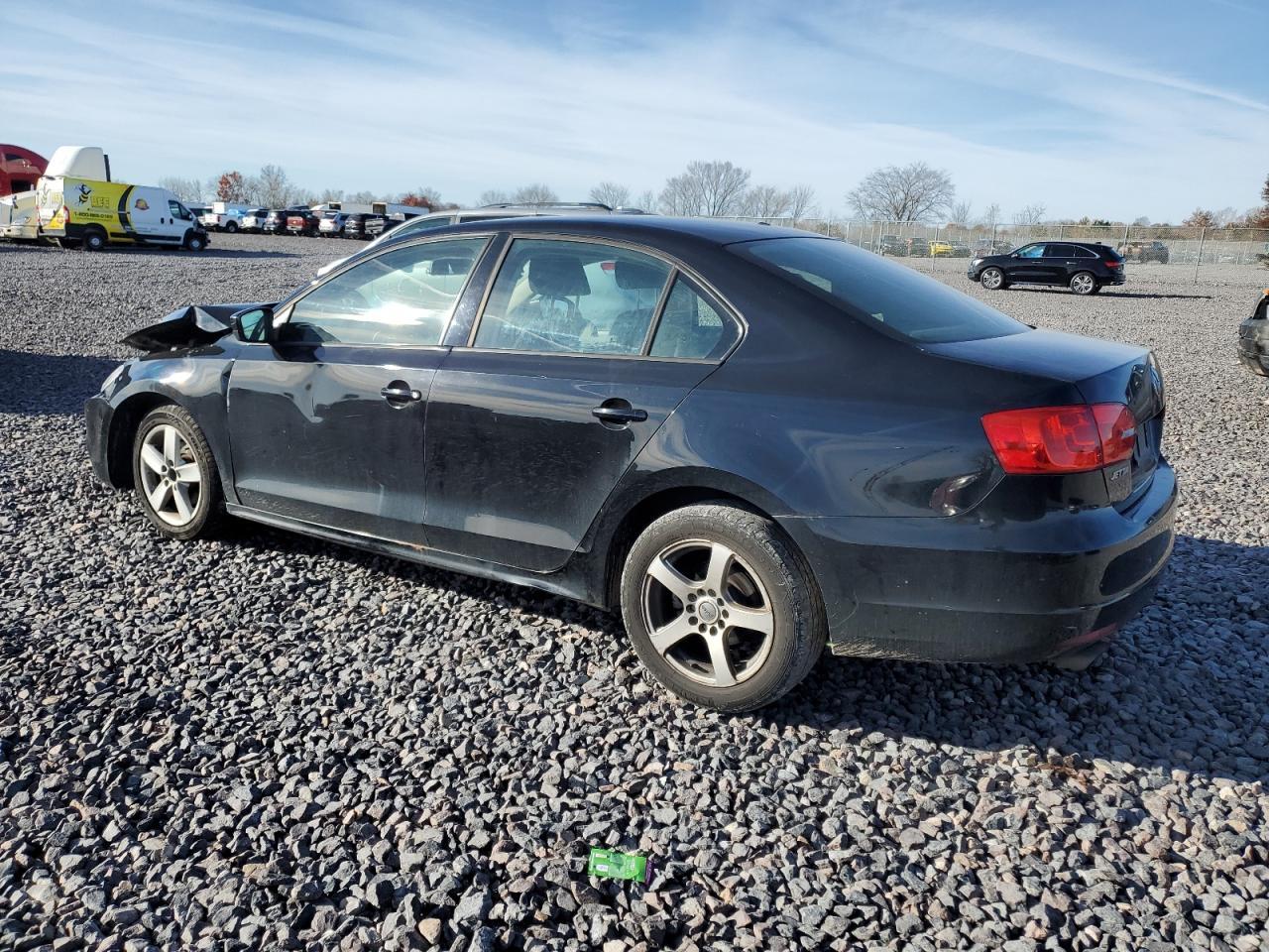 2013 Volkswagen Jetta Base - Image 2