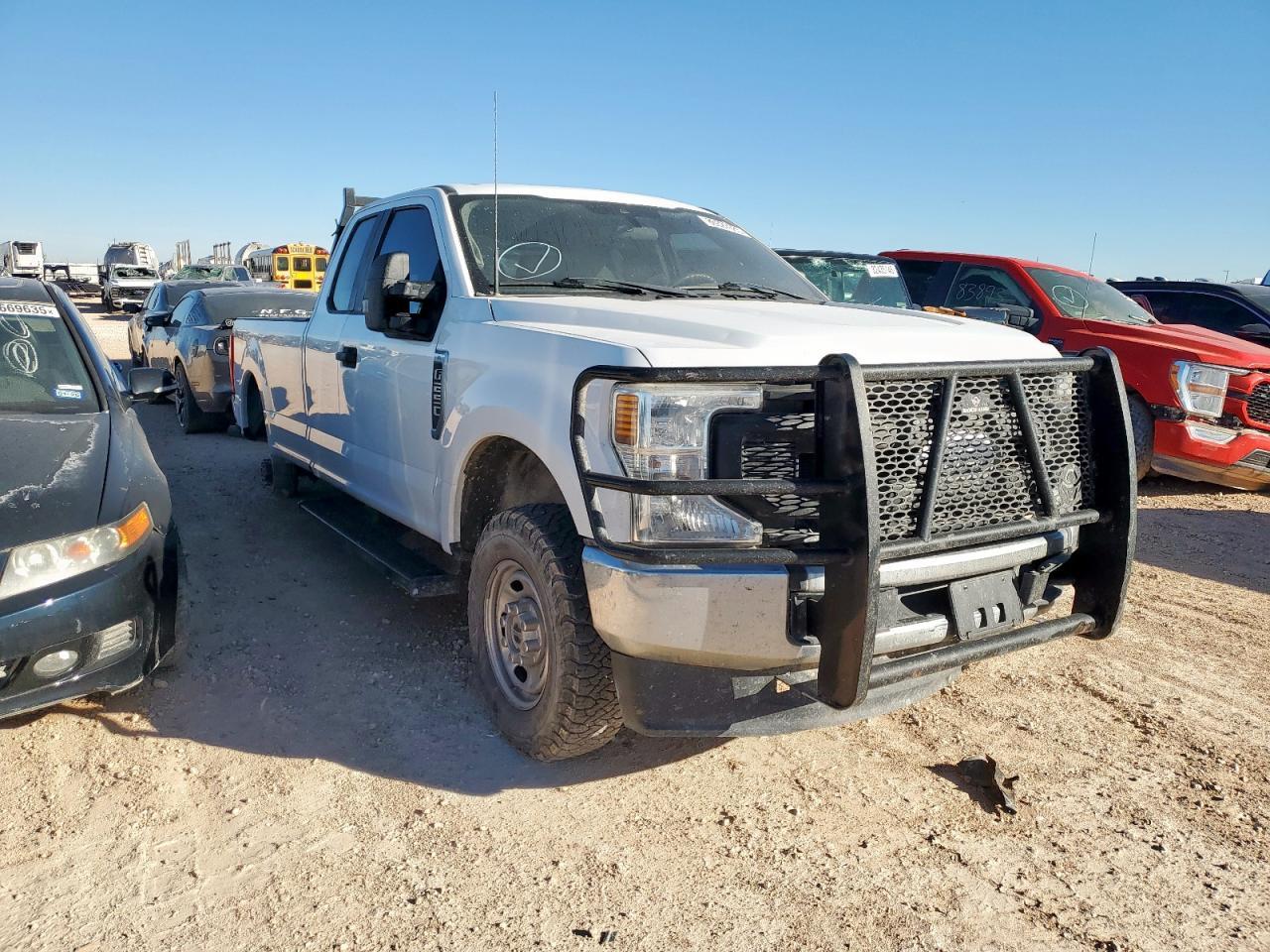 2022 Ford F250 Super Duty - Image 4