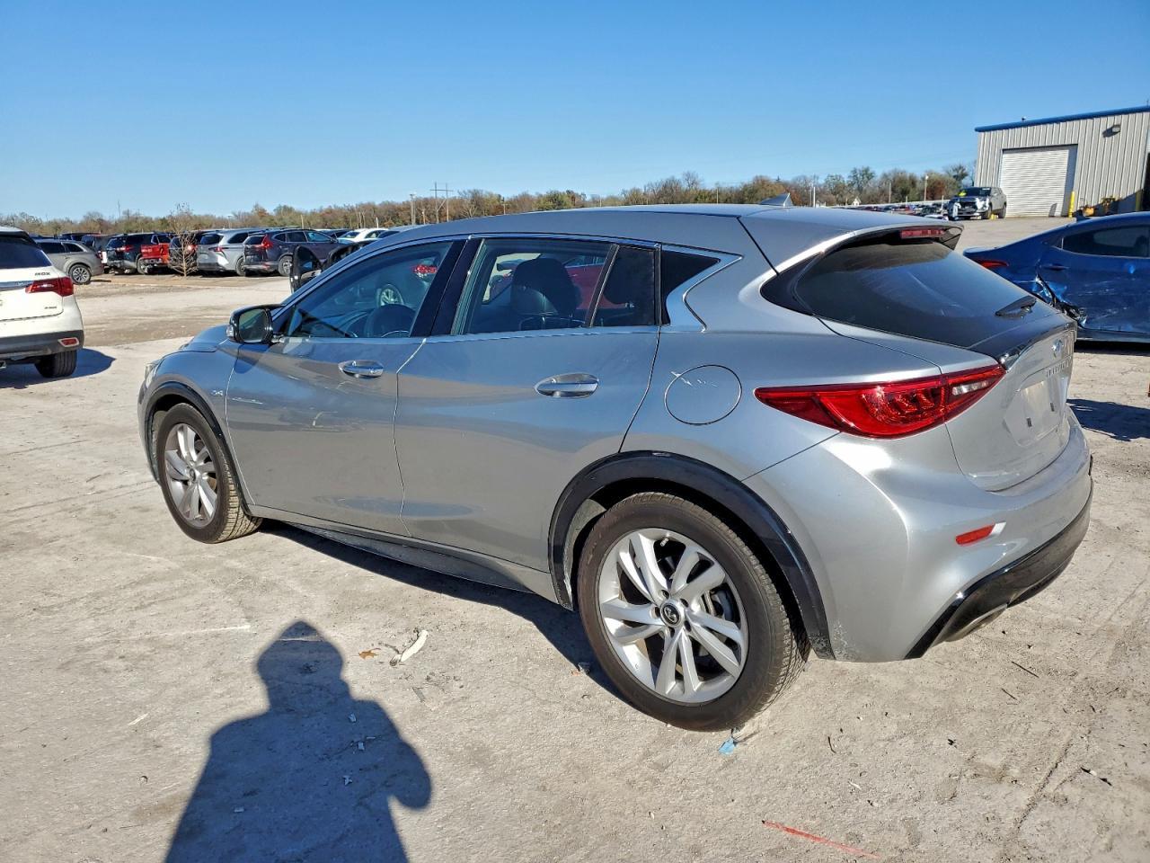 2018 Infiniti Qx30 Base - Image 2