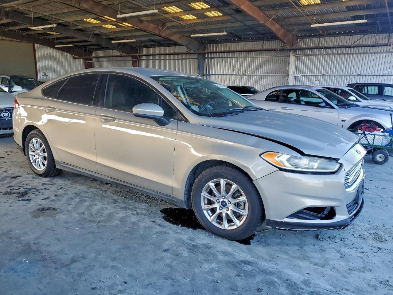 2015 Ford Fusion S - Фото 4
