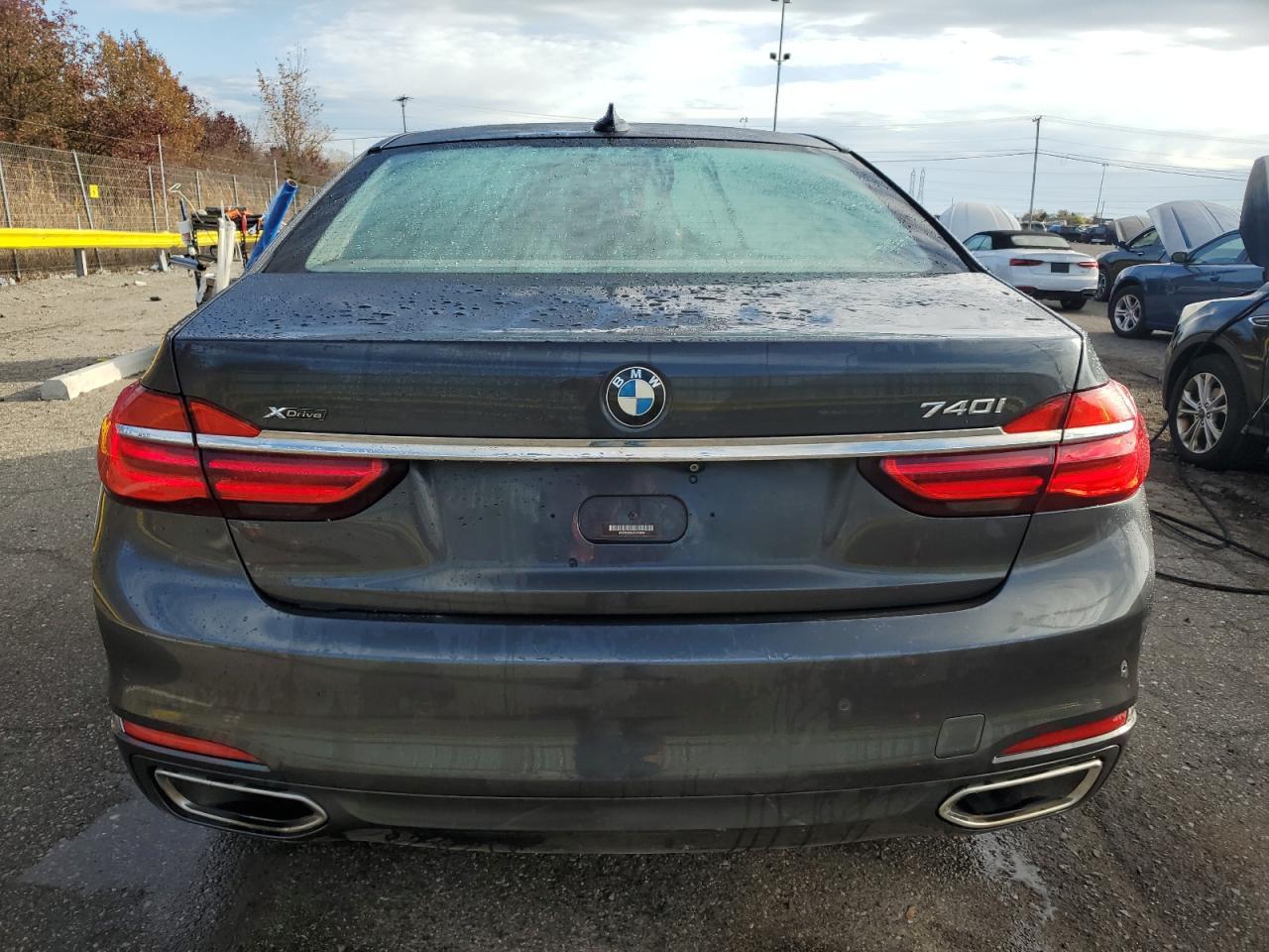 2018 BMW 740 Xi - Image 6