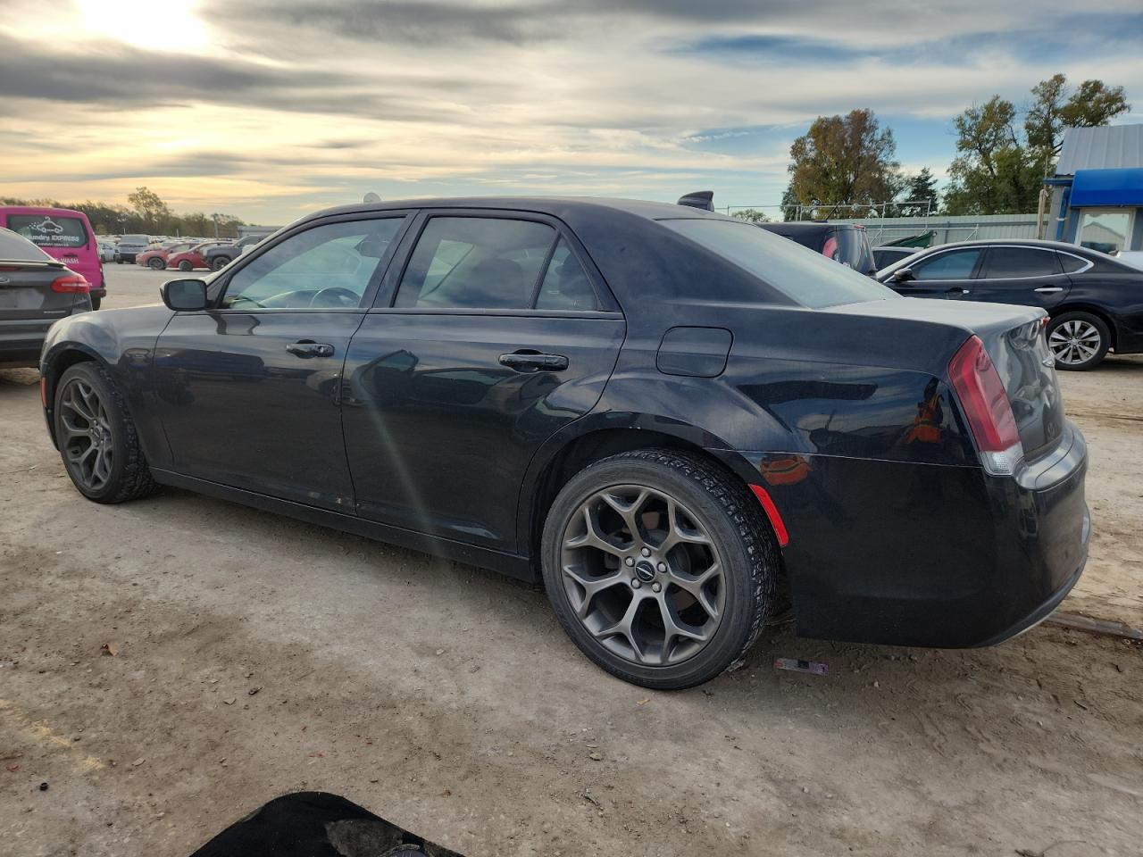 2018 Chrysler 300 Touring - Image 2