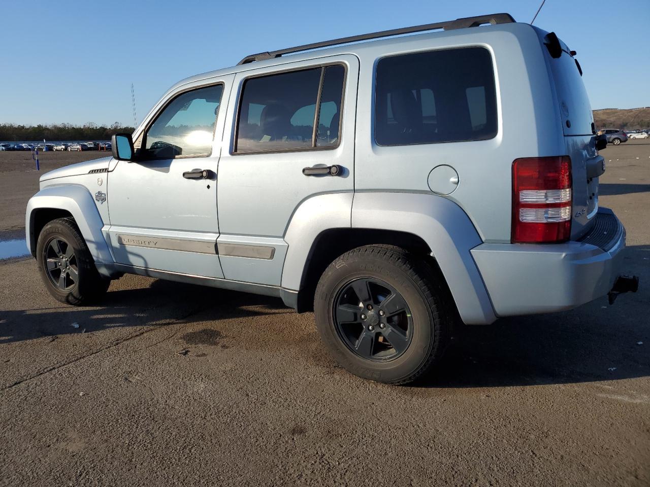 2012 Jeep Liberty - Image 2