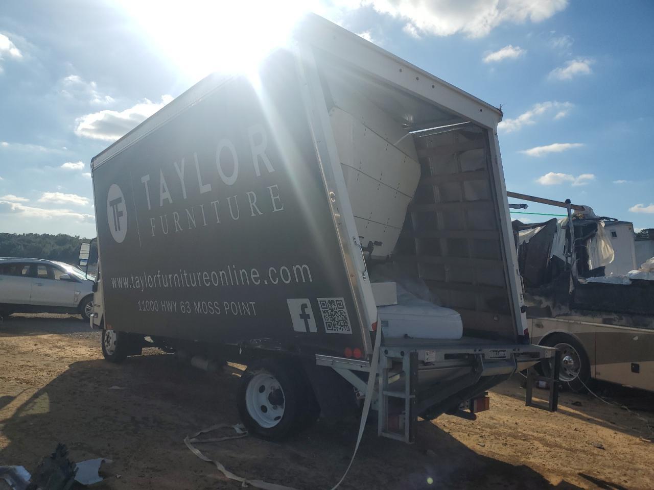 2024 Isuzu Npr Hd Box Truck - Фото 2