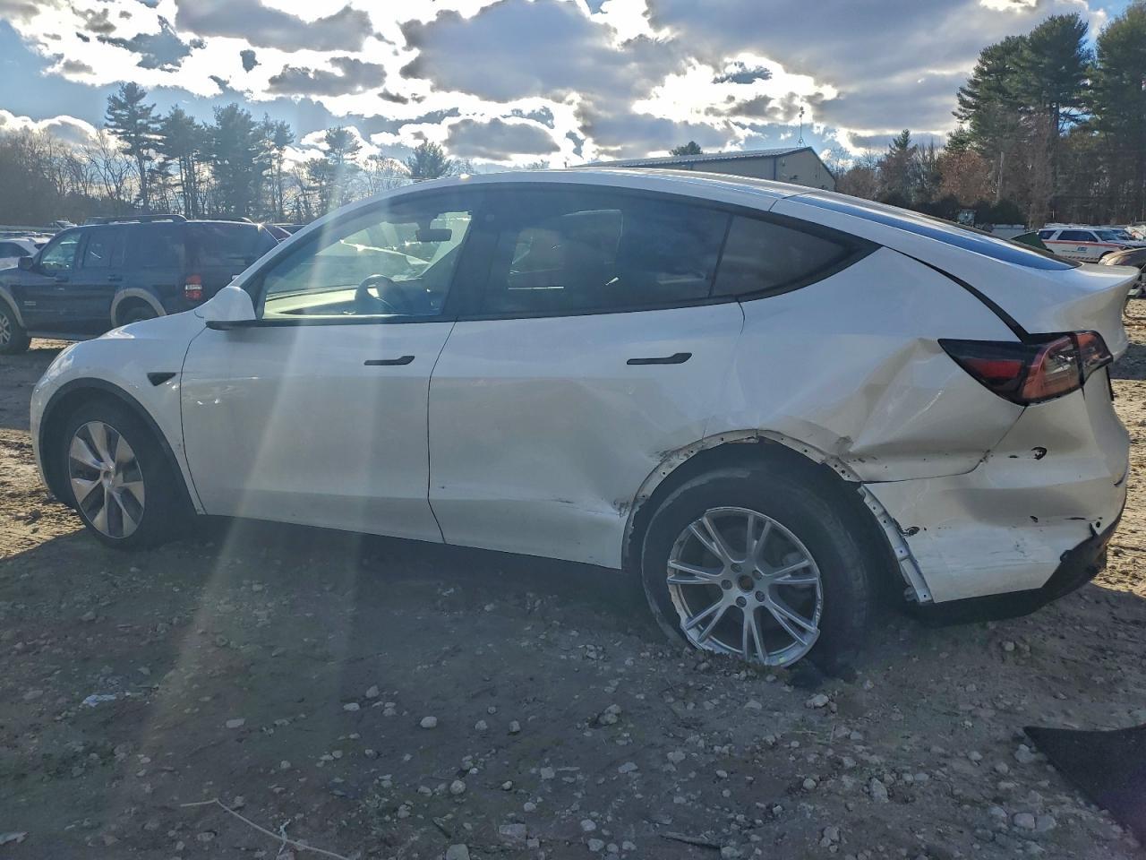 2022 Tesla Model Y - Image 2