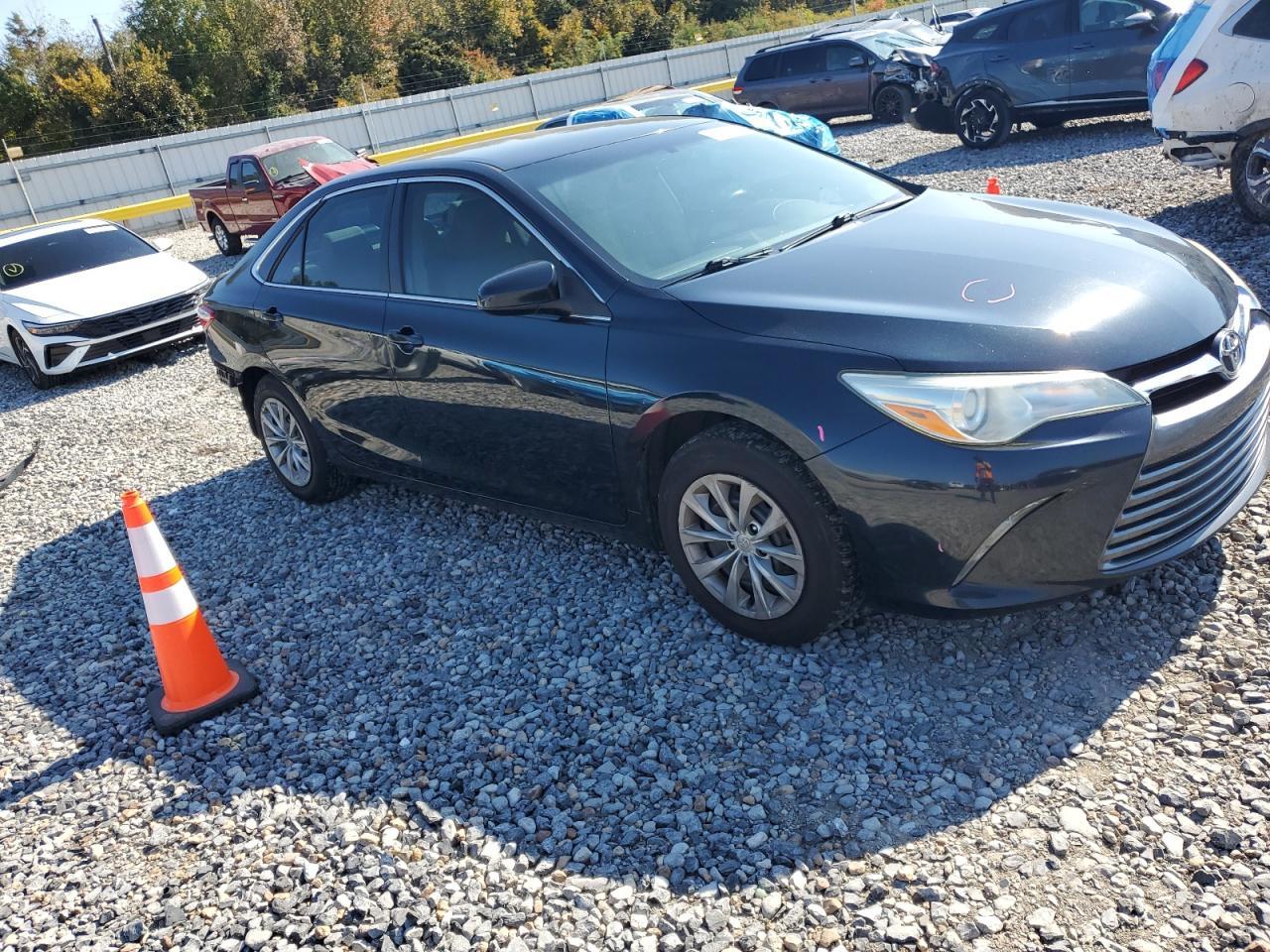 2016 Toyota Camry Le - Image 4