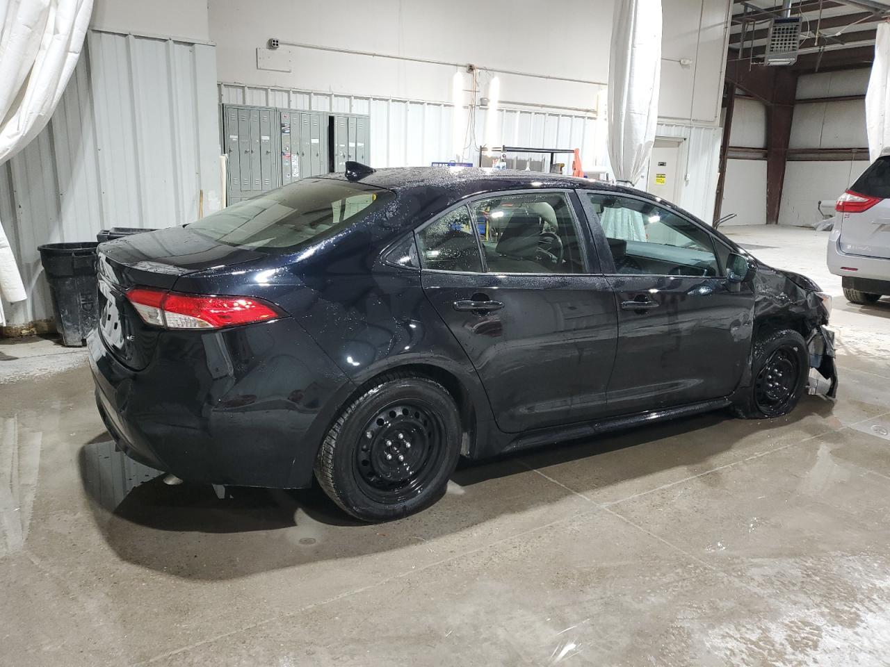 2023 Toyota Corolla Le - Image 3