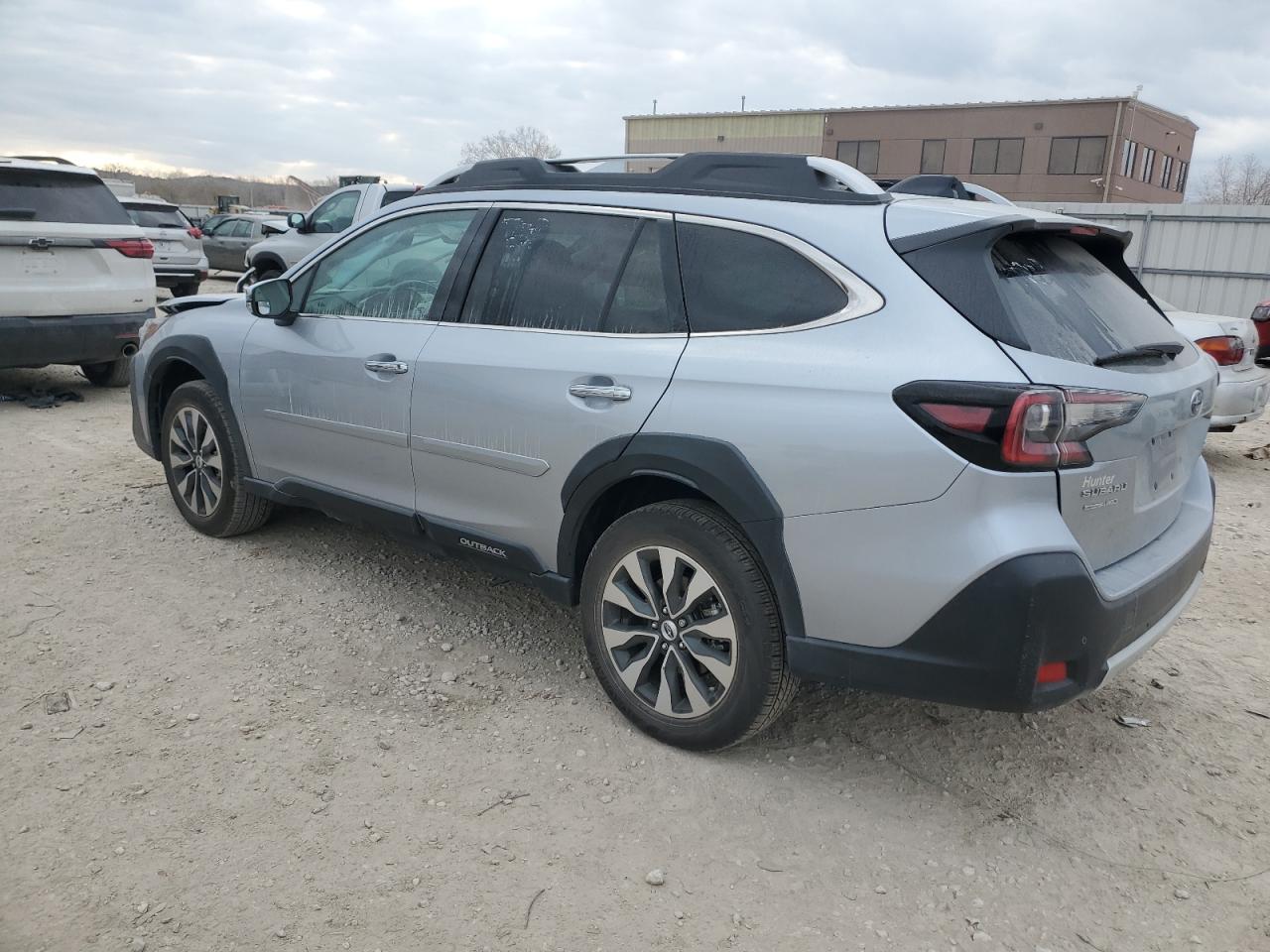 2024 Subaru Outback Touring - Фото 2