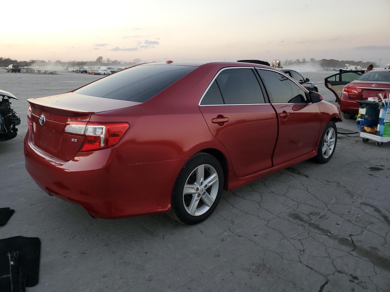 2013 Toyota Camry L - Фото 3